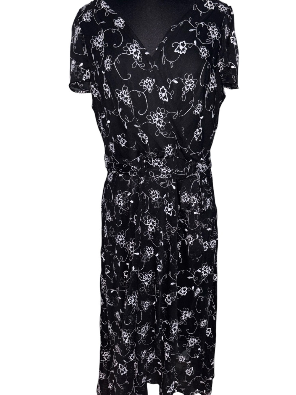 DKNY Floral Midi Dress w/ White Bloom Print, P2P:21.5”, L:46”, NWT, RT $129 - Picture 13 of 13